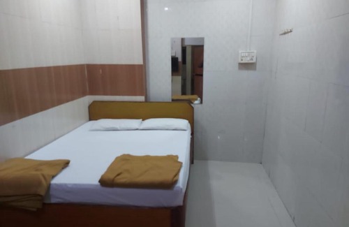 Vashi Hotel | Sai Guest House