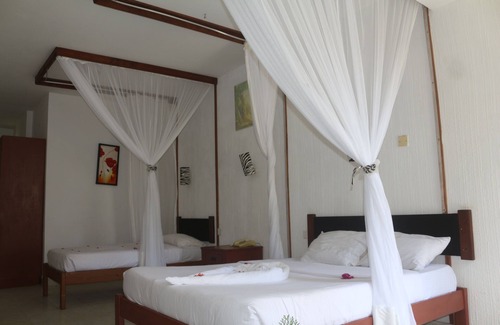 Mombasa Hotel | Sai Rock Beach Hotel & Spa