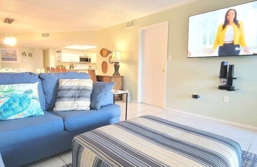 South Padre Island Apartamento | Saida 4303 2 Bedroom Home by RedAwning