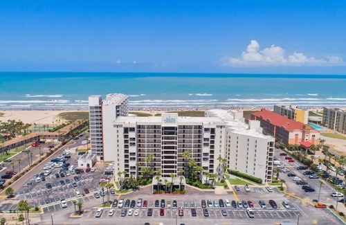South Padre Island Apartamento | Saida Towers Iii- 3101 3 Bedroom Condo by RedAwning