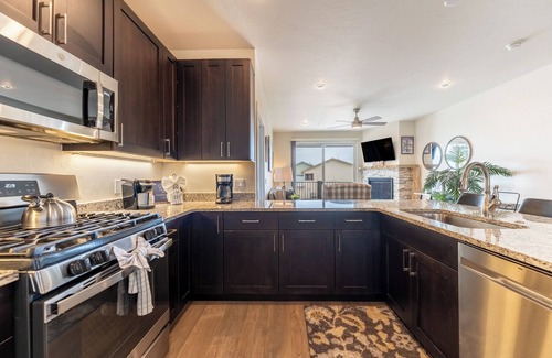 Dillon Apartamento | Sail Lofts #303