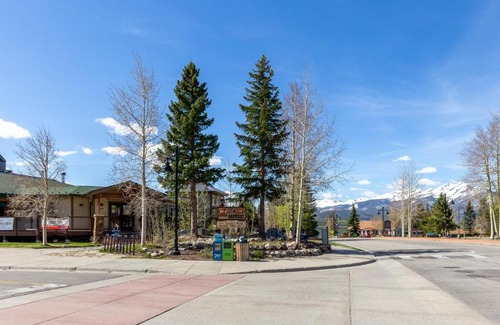 Dillon Casa | Sail Lofts by Summit County Mountain Retreats
