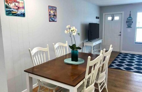 Stuart Apartamento | Sailfish Suites - 11 - pet friendly