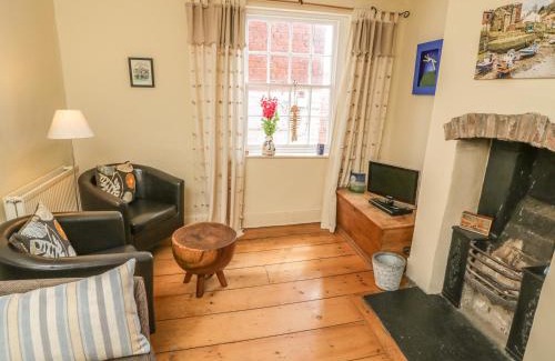 Whitby Casa | Sailing By