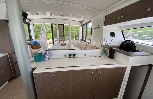 Key West Alquiler De Eote | Sailing Catamaran in Key West with Captain and Mate