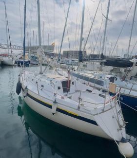 La Vila Olimpica del Poblenou Alquiler De Eote | Sailing Experience in Barcelona