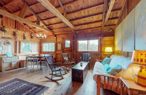 East Boothbay Casa | Sailor's Cabin