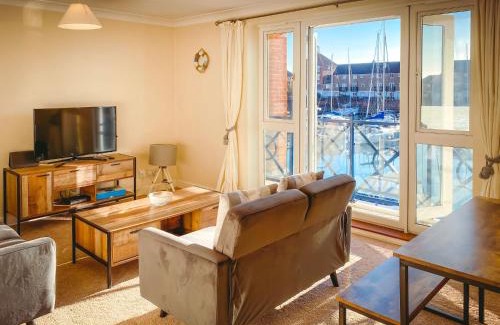 Eastbourne Apartamento | Sailor's Rest - modern flat with water views