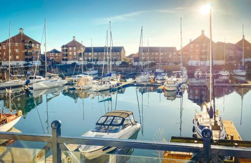 Eastbourne Apartamento | Sailor's Rest - modern flat with water views