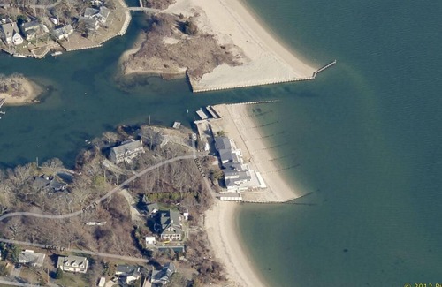 Town of Southold Town Casa | Sailors Delight Beach House:Private Beach, Vineyards,Farm Stands, North Fork