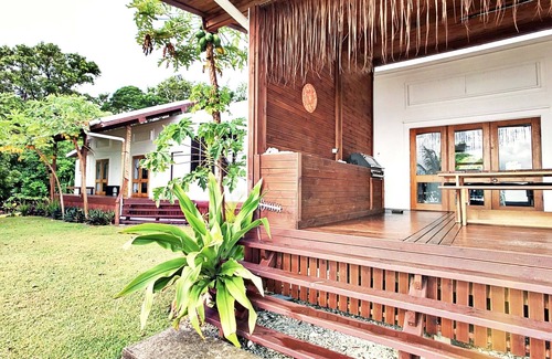 Aore Island Casa | VELAS Beachhouse Villa única frente al mar