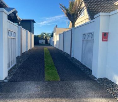 New Plymouth Apartamento | Saint Aubyn Retreat