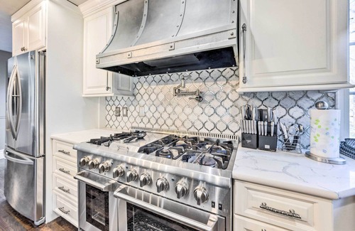 St. Charles Casa | Saint Charles House Near Historic Downtown!