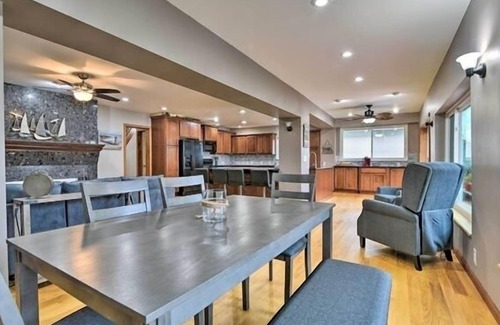 Algonac Casa | Saint Clair River front Retreat With 6 Beds - Enjoy Fishing-Kayak-Relax