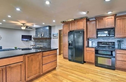 Algonac Casa | Saint Clair River front Retreat With 6 Beds - Enjoy Fishing-Kayak-Relax
