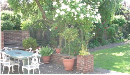 Mapesbury Casa | Saint Gabriel's Road Guesthouse