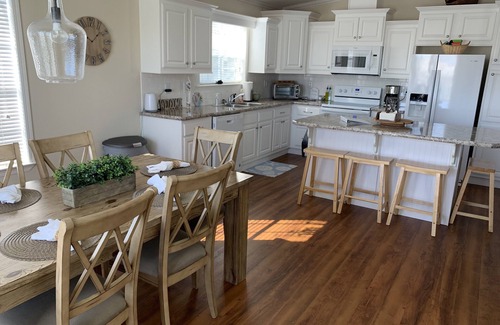 Saint James City Casa | Saint James hidden gem. 3/2 canal front home with 3 kayaks.