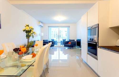 St. Julian's Apartamento | Saint Julian's - Spinola Bay Apartment