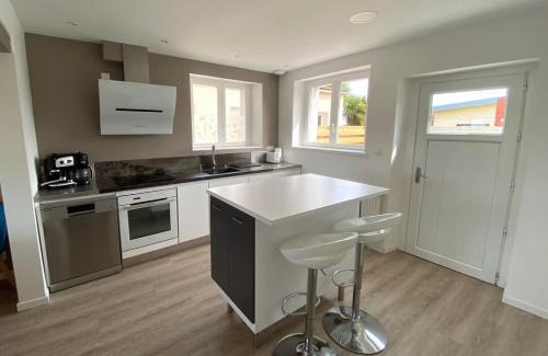 Saint-Pol-de-Leon Casa | Saint-Pol family house garden fully equipped 12 people