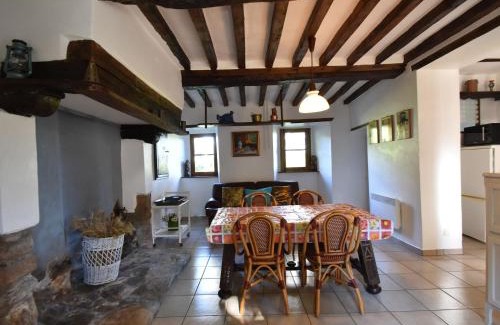 Saint-Sauveur-Lendelin Casa | Saint-Sauveur Hideaway