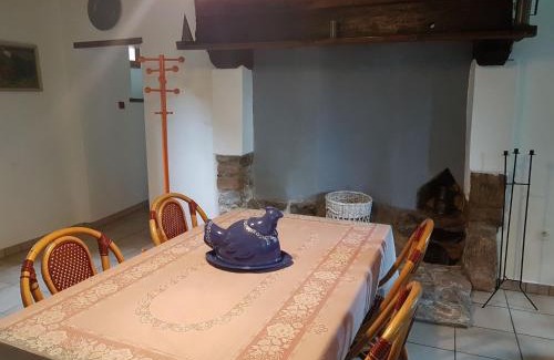 Saint-Sauveur-Lendelin Casa | Saint-Sauveur Hideaway