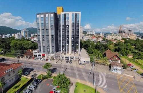 Czerniewicz Casa | Saint Sebastian Flat 506 - Com Hidro! até 4 pessoas, Duplex, no centro