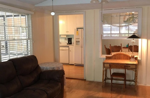 Saint Simons Heights Cabaña | Saint Simons Island Low Country Cottage, Se admiten mascotas.