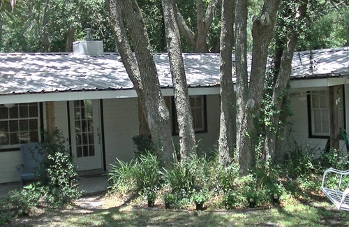 Saint Simons Heights Cabaña | Saint Simons Island Low Country Cottage, Se admiten mascotas.