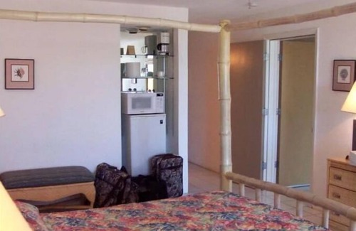 Nazareth Complejo | Saint Thomas ,Ocean Front 2 level condo-Wyndham resort , full Kit & large deck