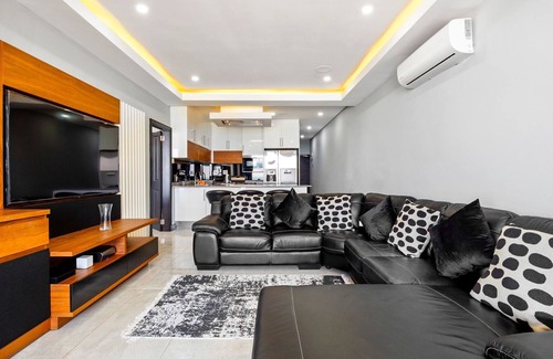 La Mercy Apartamento | Sairia House - Tres Habitaciones Piso, Capacidad 6