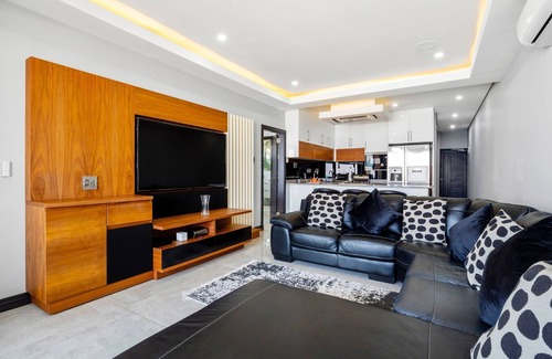 La Mercy Apartamento | Sairia House - Tres Habitaciones Piso, Capacidad 6