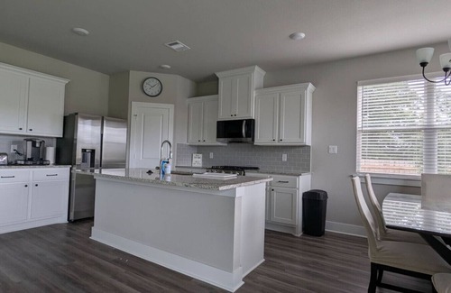 Wellborn Apartamento | Saketh Lake Retreat| EV charging