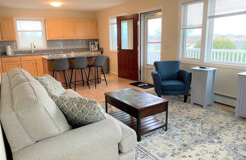 Little Compton Apartamento | Sakonnet Point Harbor View Beach Access Handicap accessible