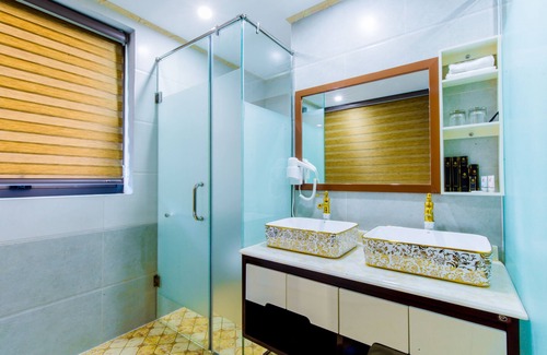Hoa Binh Hotel | Sakura Hotel