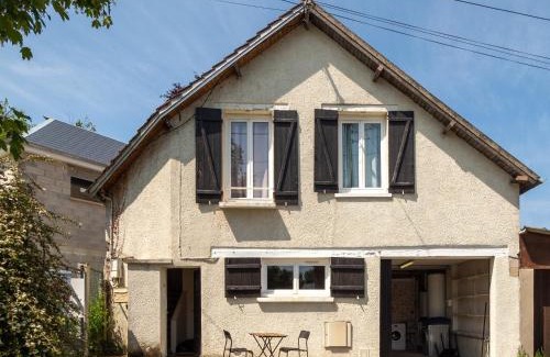 Vernon Casa | Sakura -maisonnette gare Giverny