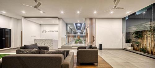Setiabudi Hotel | Sakura Terrace