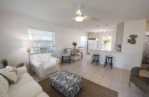 Highland Park Delray Villa | WALK-BEACH / DOWNTOWN-JUST 3-BLKS-PRIVATE VILLAS ALL 7 R So-Beautiful-Leer comentarios