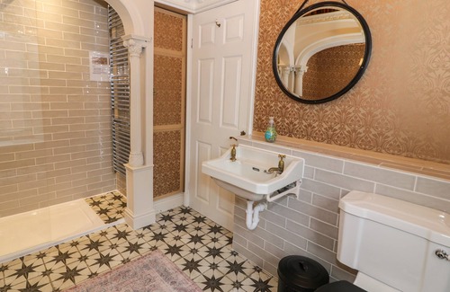 Llwyngwril Cabaña | SALEM, pet friendly, character holiday cottage in Llwyngwril