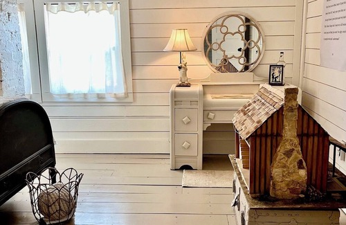 Nickelsville Cama Y Desayuno | Sally Pete's Farmhouse