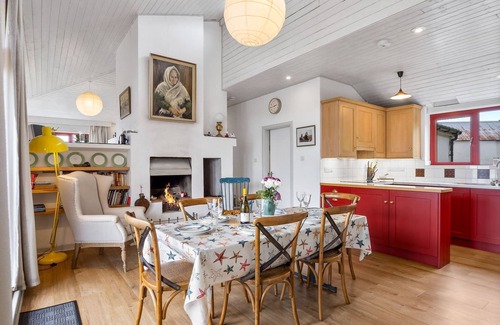 Cashel Chalet De Esquí | Casa de salmón - capacidad para 8 personas en 4 habitaciones