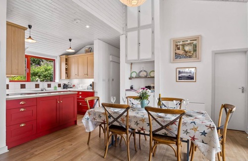 Cashel Chalet De Esquí | Casa de salmón - capacidad para 8 personas en 4 habitaciones