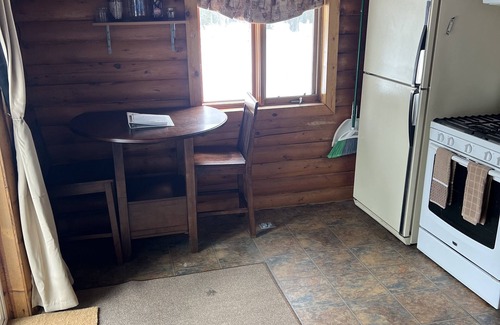 Soldotna Cabina | Salmon Slayer Cabin!