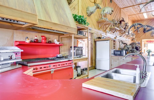 Salmon Casa | Salmon Vacation Rental w/ On-Site River Access!