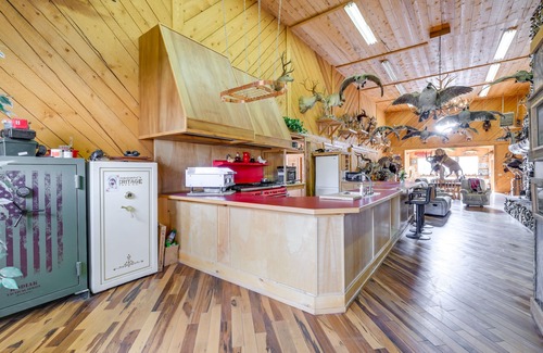 Salmon Casa | Salmon Vacation Rental w/ On-Site River Access!