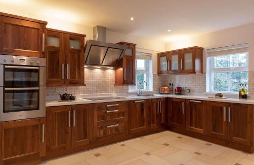 Sneem Casa | Salmons Leap Sneem Village Kerry