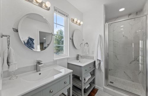 Taylor Casa | Salome's Chateau