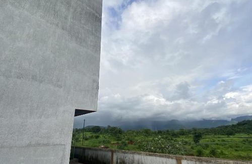 Mangaon Apartamento | Saloni Plaza