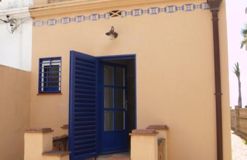 Centro de Salou Apartamento | Salou 1 · House -garden in front of the beach - Ferrari Land