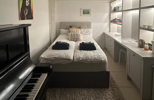 Irishtown Casa | Salt Air City Lights