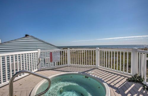 Ocean Isle Beach Apartamento | Salt and Light Oceanfront Condo with Pool and Elevator